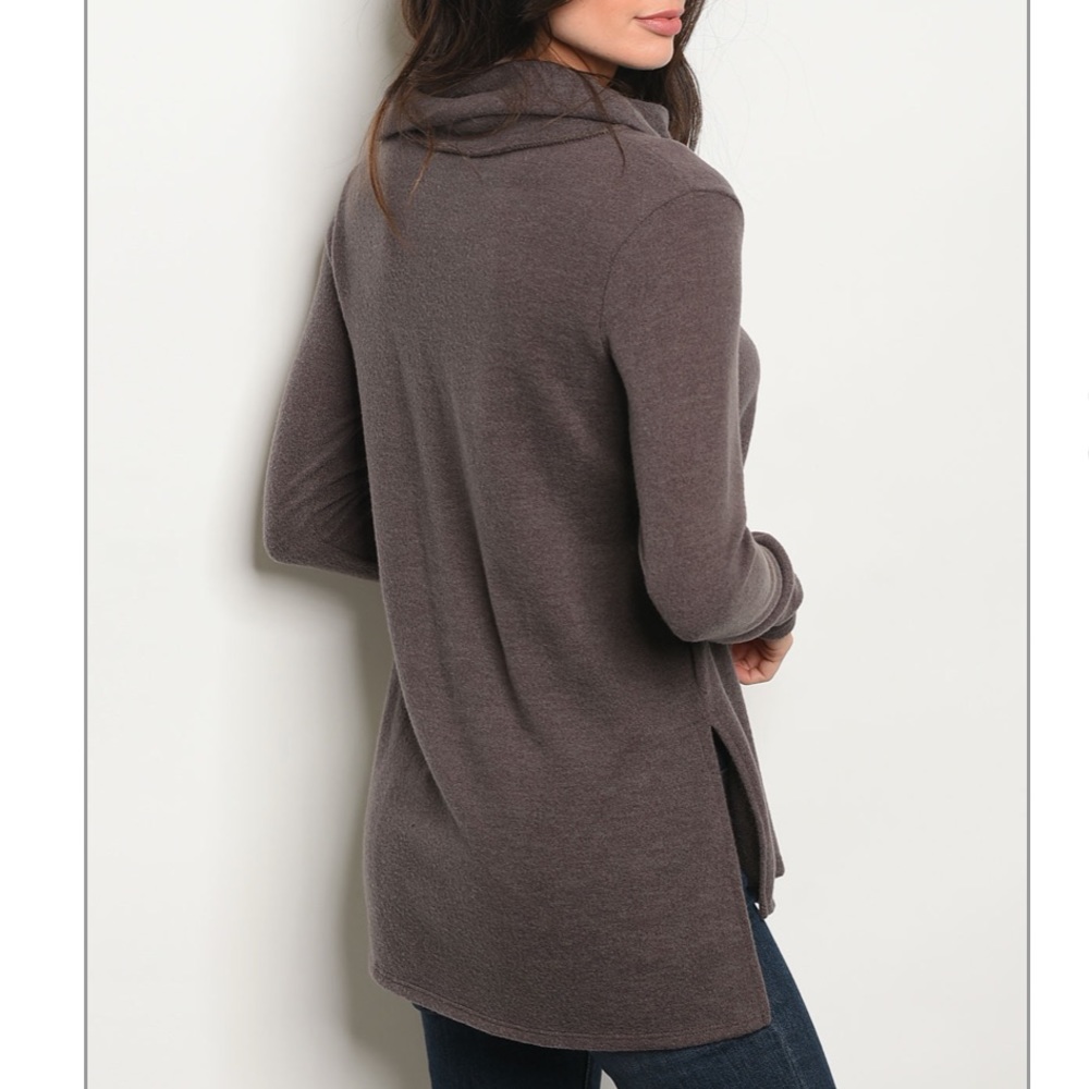 ❄️Winter Mocha Reindeer Top🙌🏻 2 Left ❄️ Sale - Picture 4 of 5